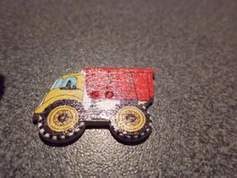 Knopf Lastwagen rot (Nr.1)