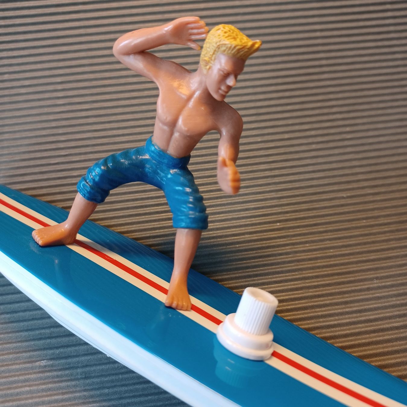 Giocattoli: SURFER. Einzigartig. Marke Schylling – Usato da Zürich venduto da Bellabo 2