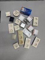 Konvolut Elektroartikel(Schalter, Steckdosen, Dimmer)