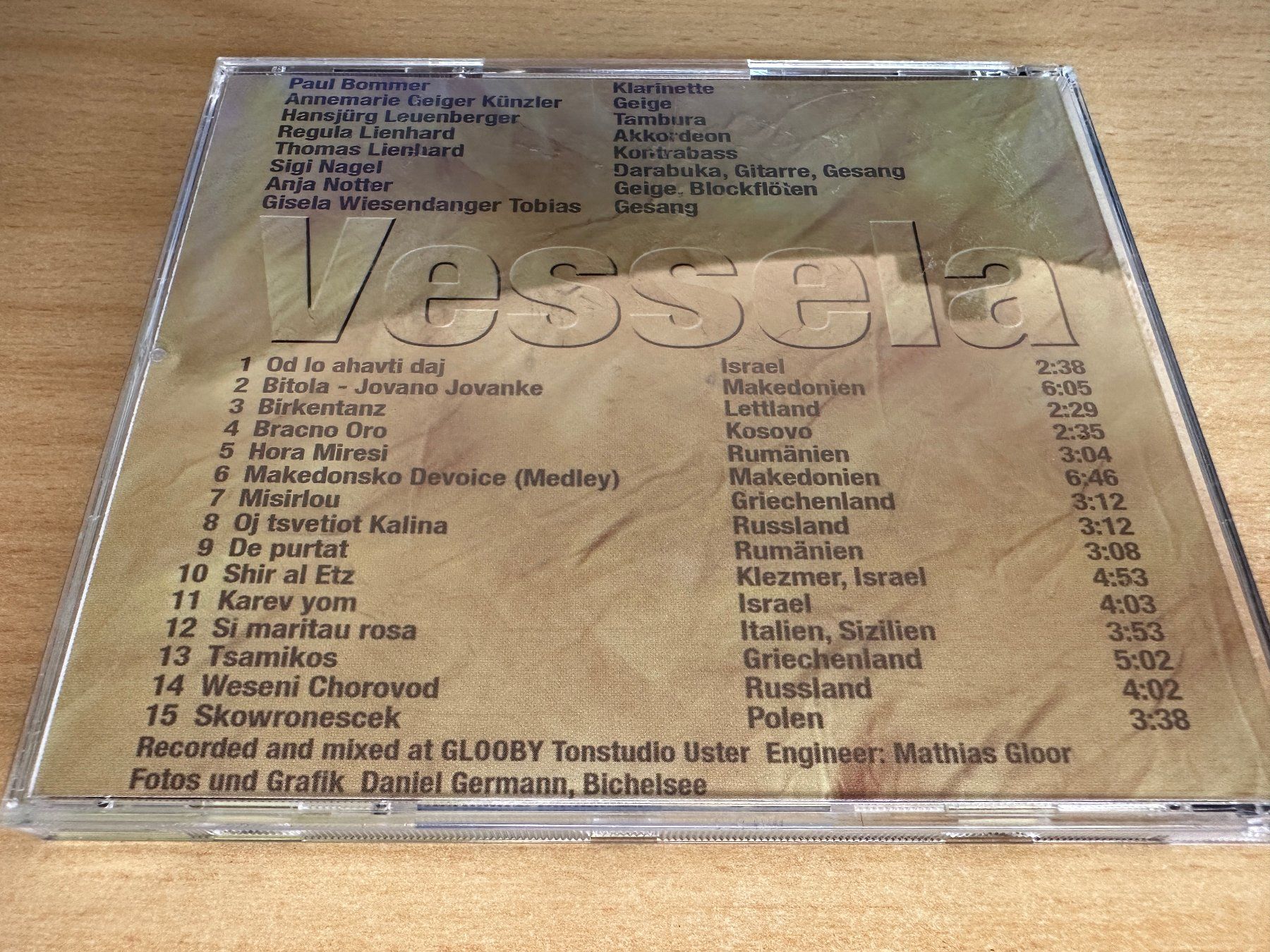 CDs: Vessela – Vessela – Gebraucht aus Rikon im Tösstal von Alpenmutz 1