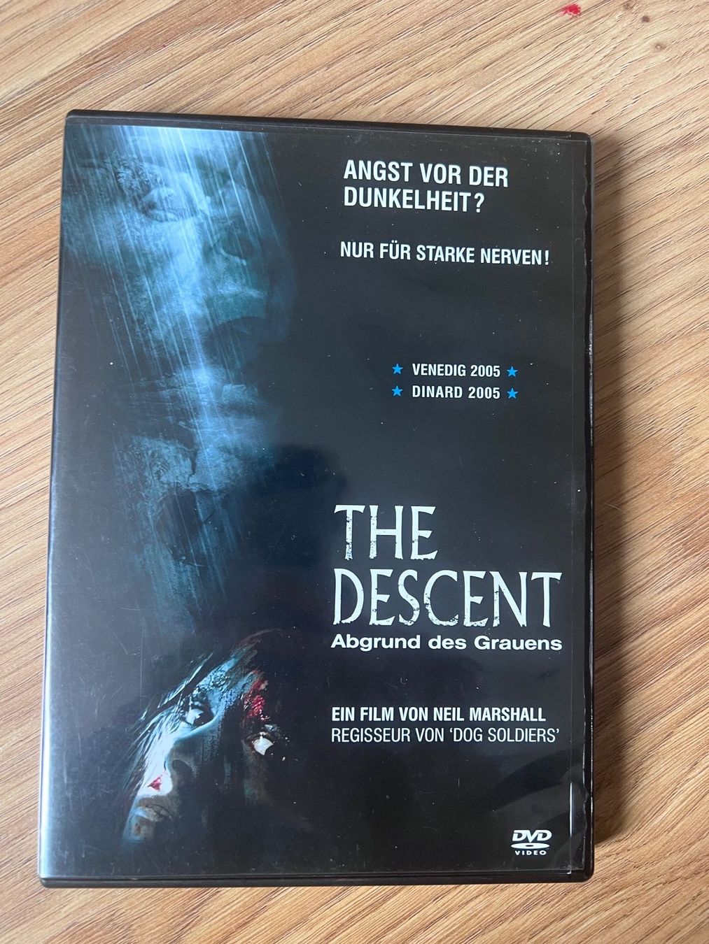 Tutti i DVDs: the descent abgrund des grauens – Usato da Härkingen venduto da hamschter73