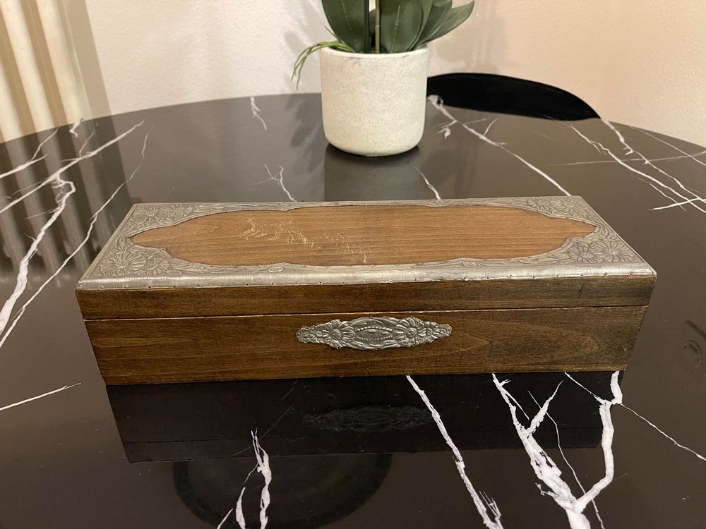 Coffret Ancien En Bois Et Métal – Style Médiéval – Bon état Avec Quelques Traces