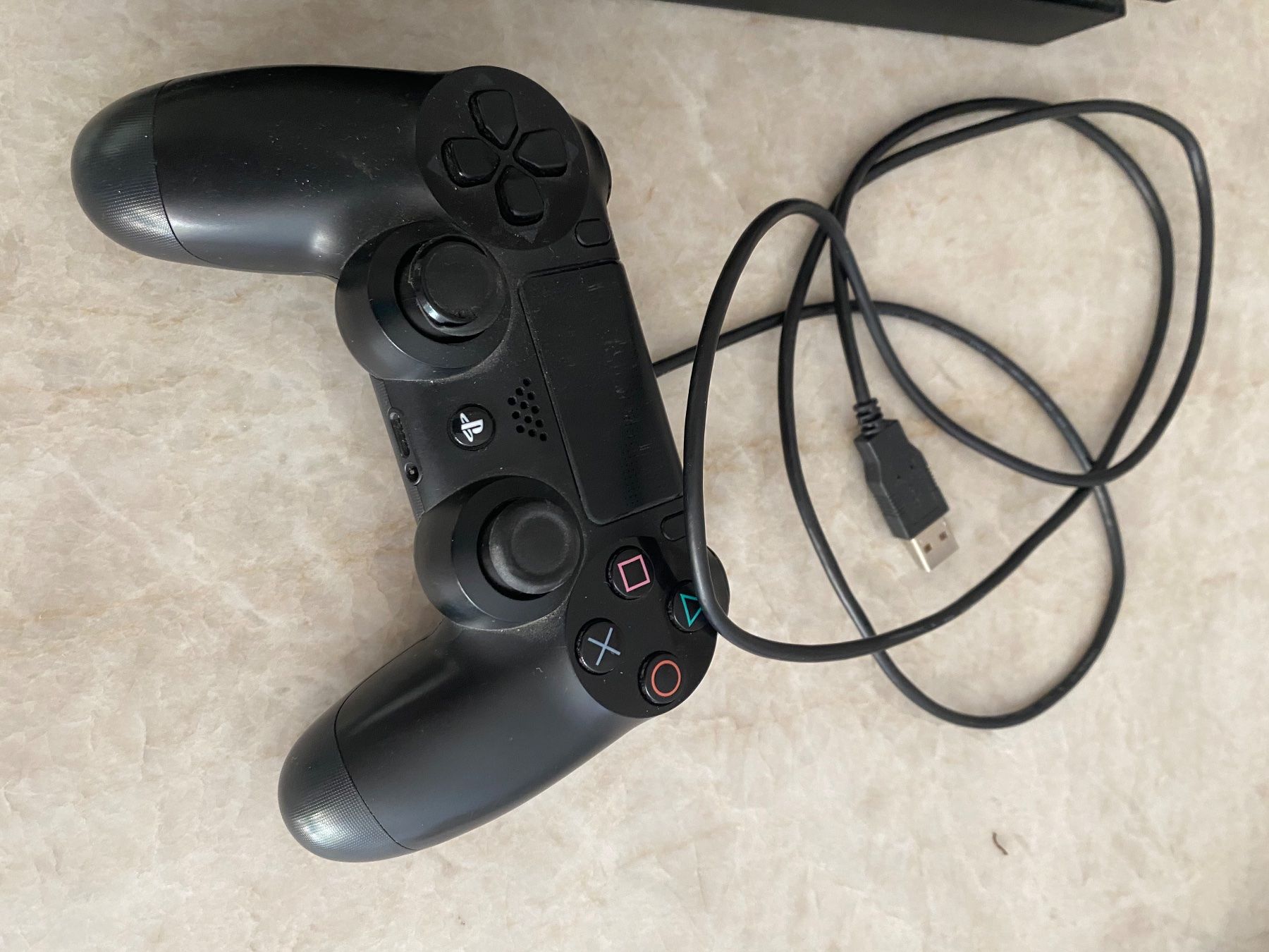 Sony Console: Console PlayStation 4 avec une manette et 1 jeu – Usato da Gland venduto da Fanfan479 1