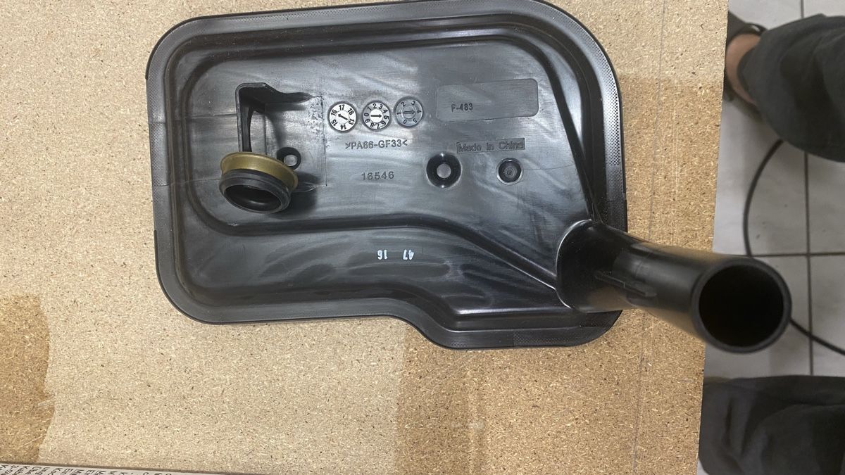 Chevrolet Motori: Corvette C6 Getriebeölfilter – Nuovo e nell'imballaggio originale da Rotkreuz venduto da Modellbau007 1