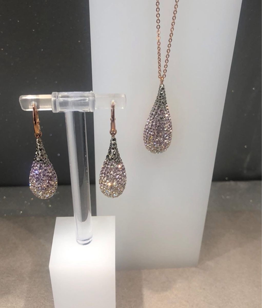 Swarovski Colliers: Swarovski Kette + Ohrringe Kristall – Neuf (Voir description) à Winterthur par fij_f65r