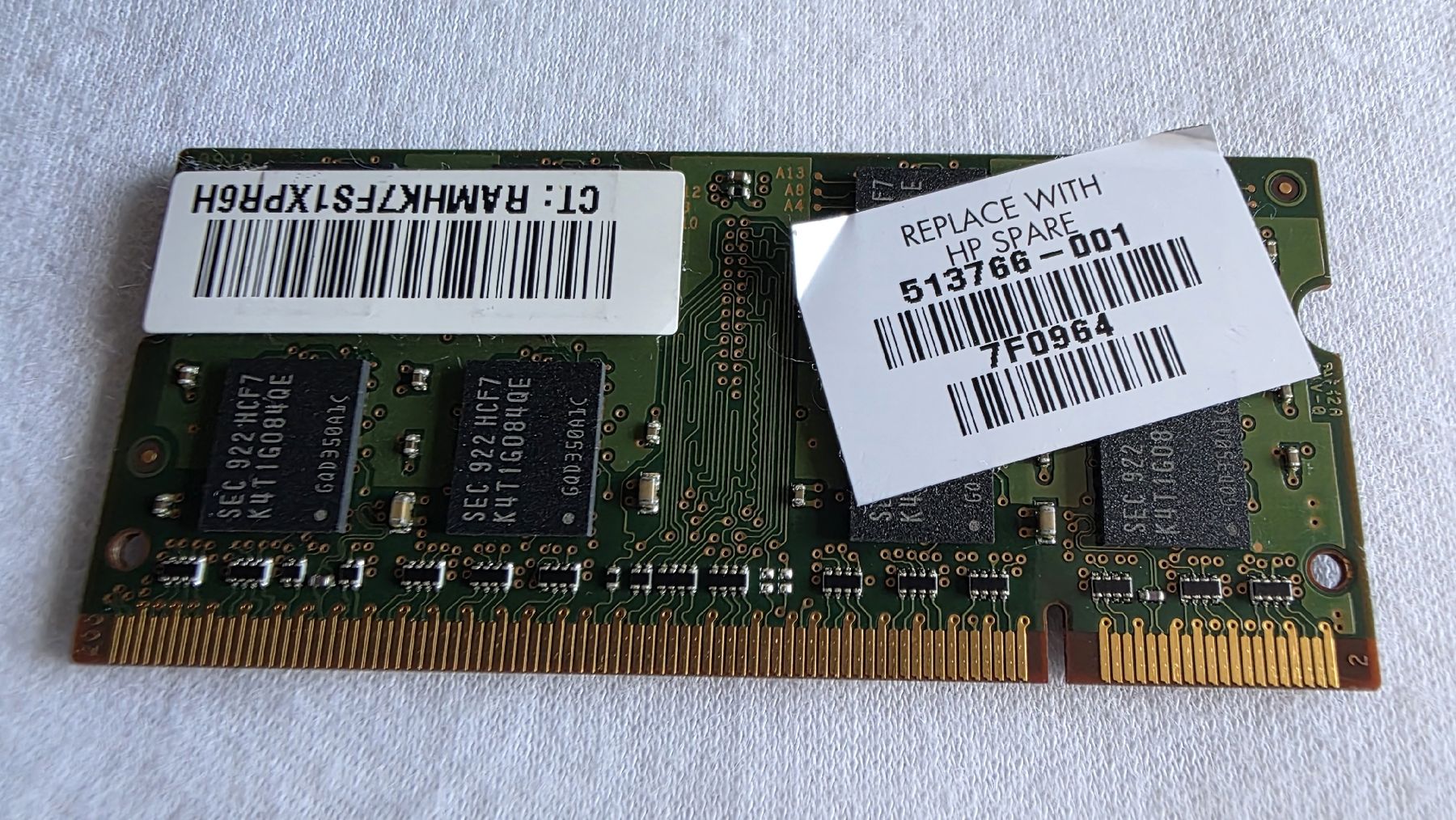 Samsung Memoria / RAM: Arbeitsspeicher 2x 2 GB – Usato da Dübendorf venduto da Jolenia 1