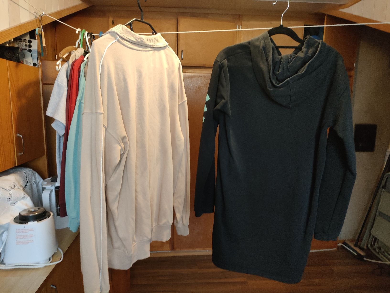 H&M Lotti & Set di vestiti: HM Mädchen Kleiderpaket Grösse 164, 3 Teile, – Usato da Leuggelbach venduto da Schreiner21 3