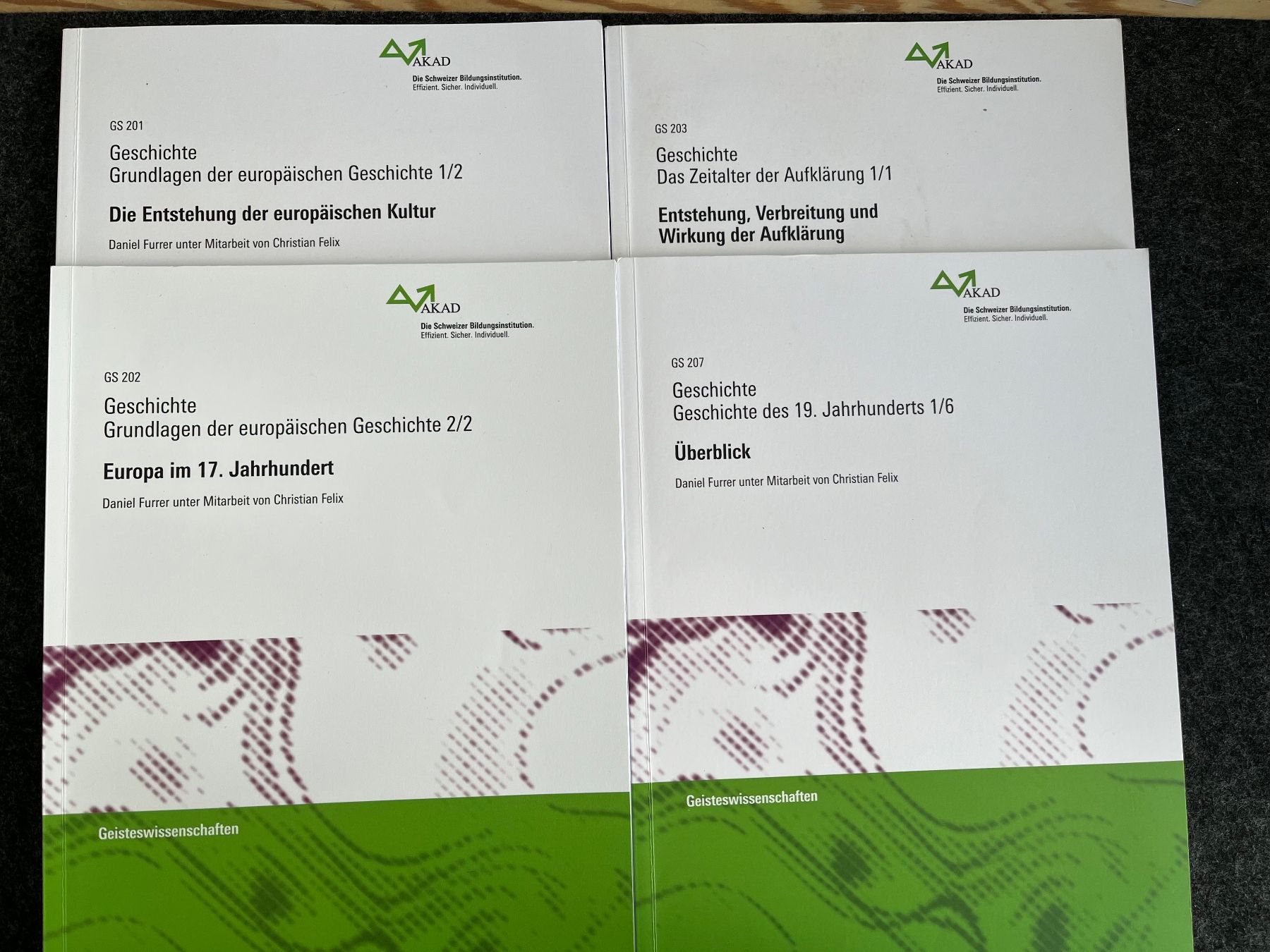 Livres: Geschichte Akad – D'occasion à LUZERN par Zhin369 3