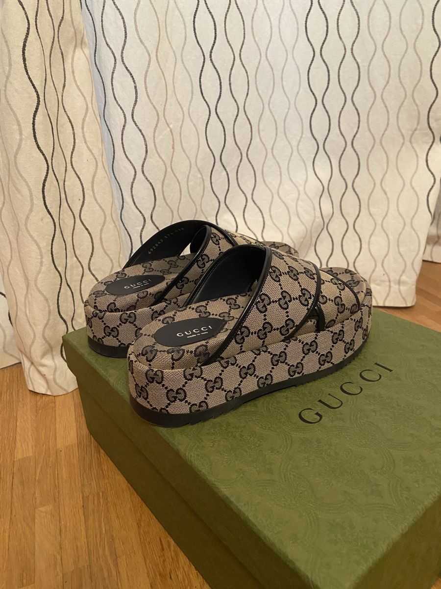 Gucci Scarpe da donna: Claquette Gucci – Nuovo (secondo la descrizione) da Le Lignon venduto da Ana2831 1