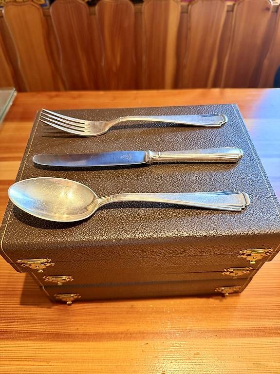 Bestecksets: 3 écrins de service argenté – Gebraucht aus Fribourg von bouchers 4