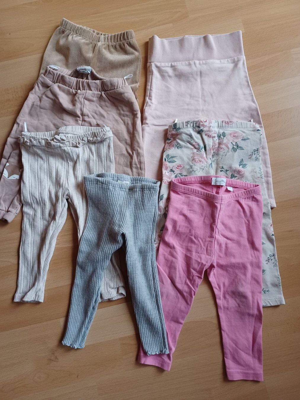 Lotti & Set di vestiti: 35 teiliges Mädchenpaket 80 – Usato da Matt venduto da Remonso 6