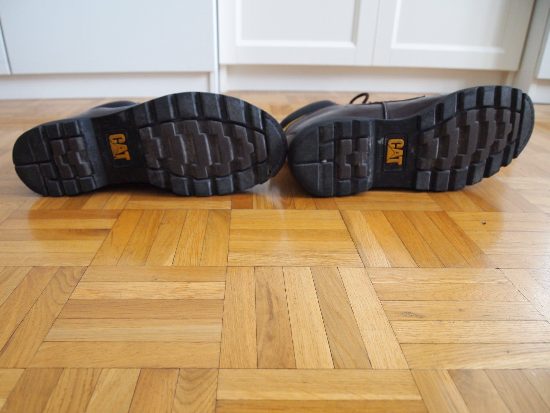 Caterpillar Scarpe da uomo: Boots Caterpillar - très peu utilisé - taille 44 – Usato da Plan-Les-Ouates venduto da Sky17 6