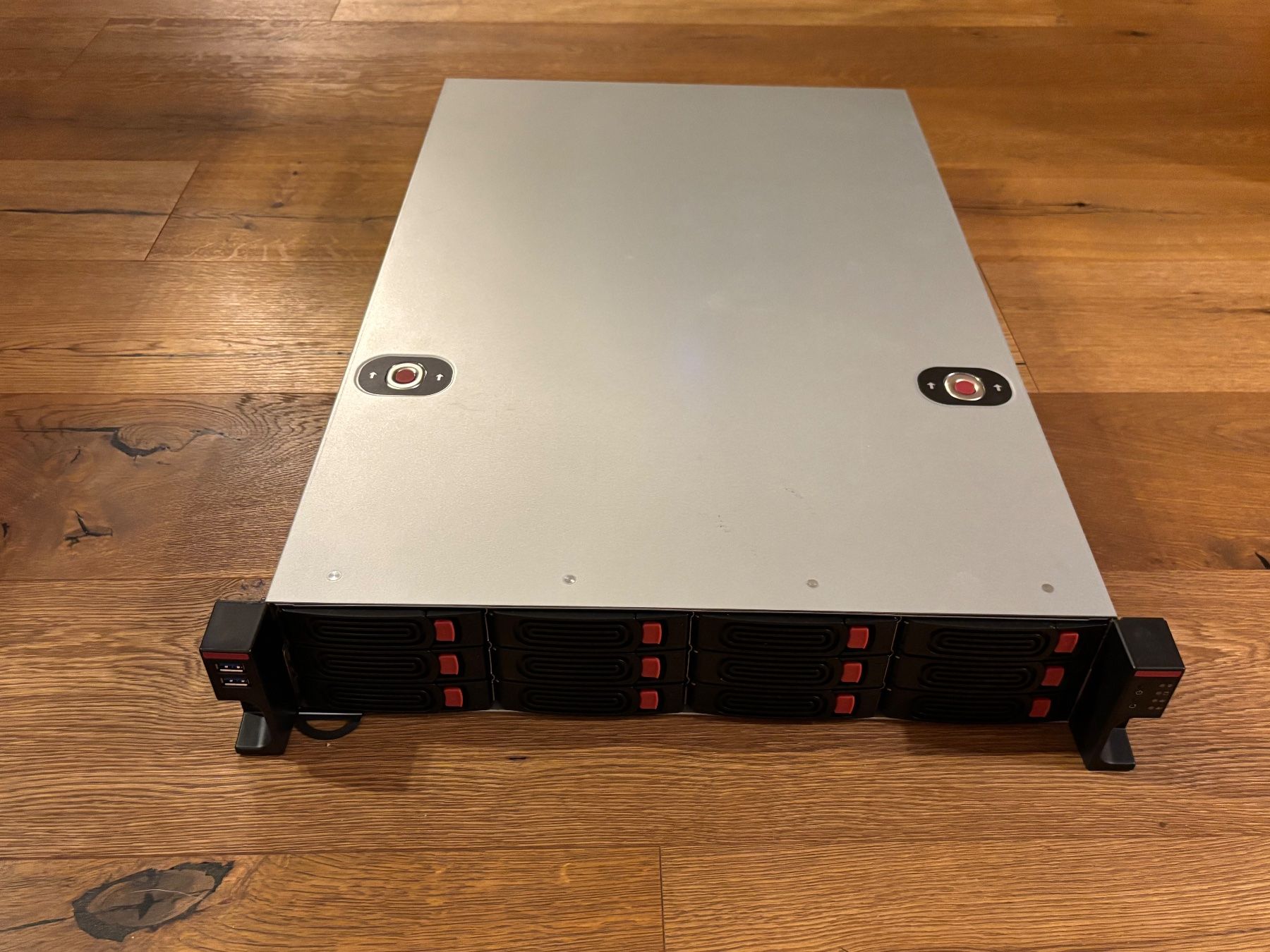 Server: Silverstone RM22-312 Server Barebones mit Zubehör – Usato da Widnau venduto da serverbedarf
