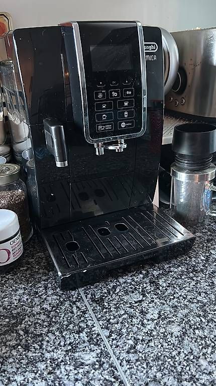 Machines à café & Machines à expresso: Kaffeemaschine Vollautomat – D'occasion à Zürich par van_yl75