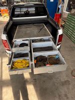 Ladefläche Schubladenelement mit mehreren Schubladen