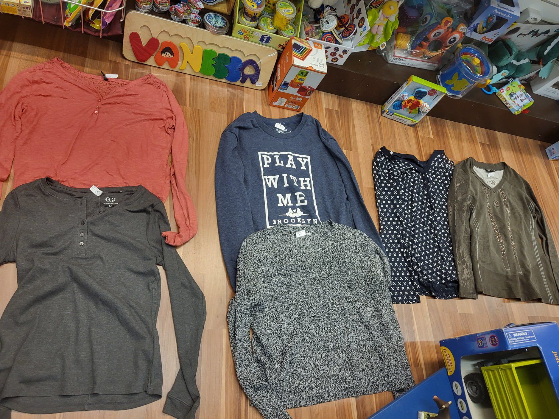 Maglioni & Felpe: 2 Shirts Pullover gr M nach Wahl B8 – Usato da Schwarzenburg venduto da flamingo1970