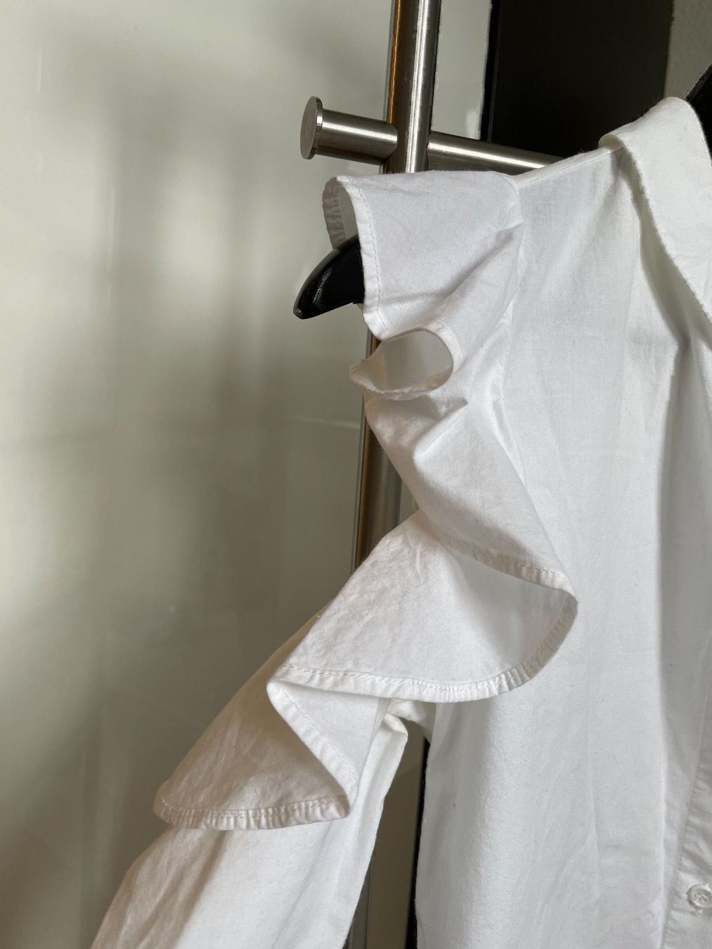 Camicette: Missguided Hemd mit offenen Schultern – Nuovo (secondo la descrizione) da Grenchen venduto da iagiag 1