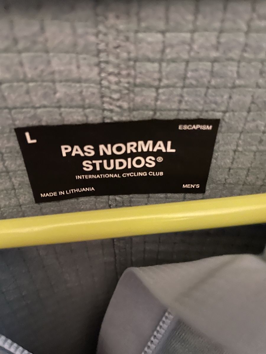 Pas Normal Studios Canottiere & Pantaloni: Pas Normal Studio Winter Trikot – Usato da Allschwil venduto da Sb3891 3