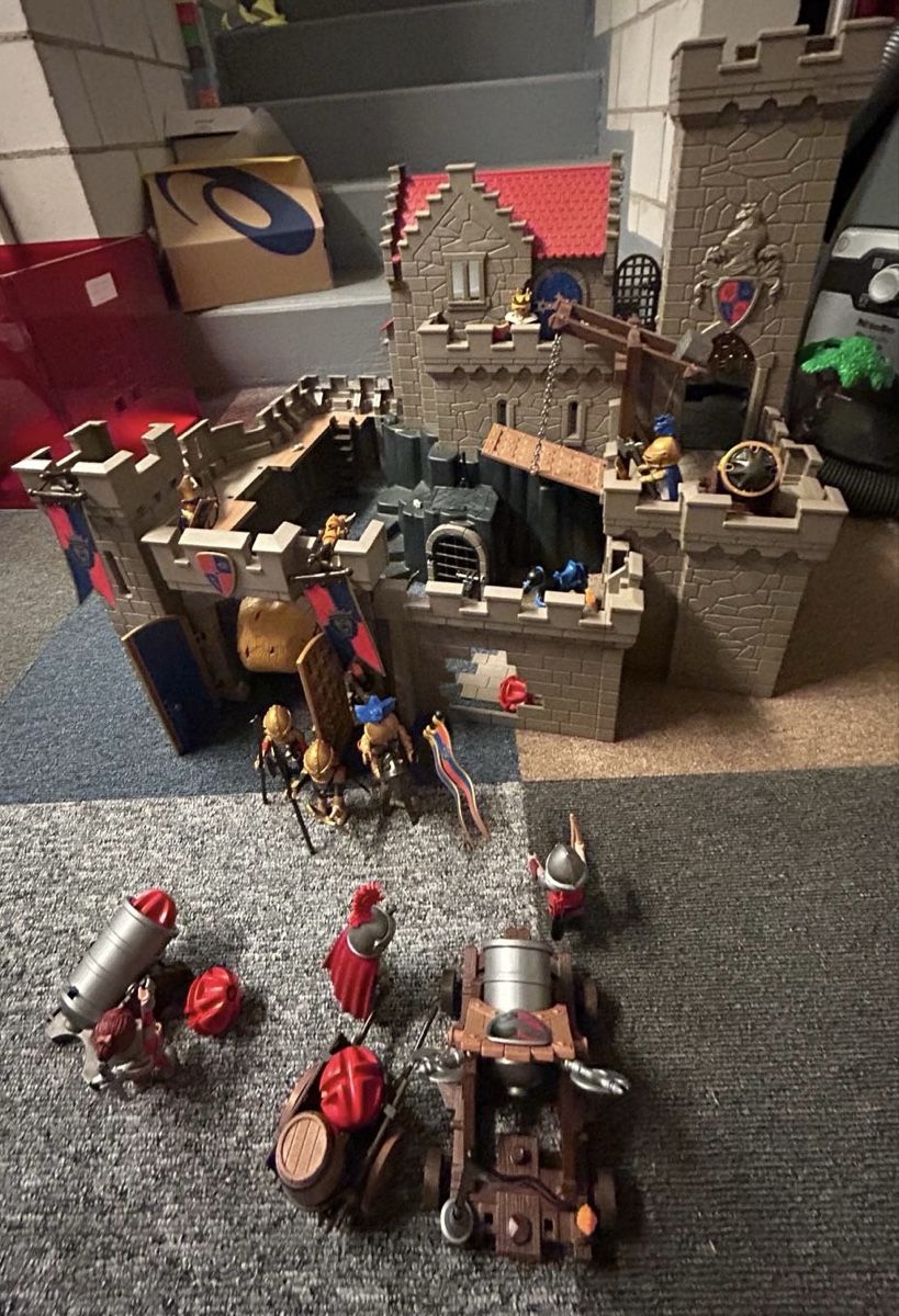 Playmobil Giocattoli: Playmobil Ritterburg – Usato da Kreuzlingen venduto da Faebuu 1