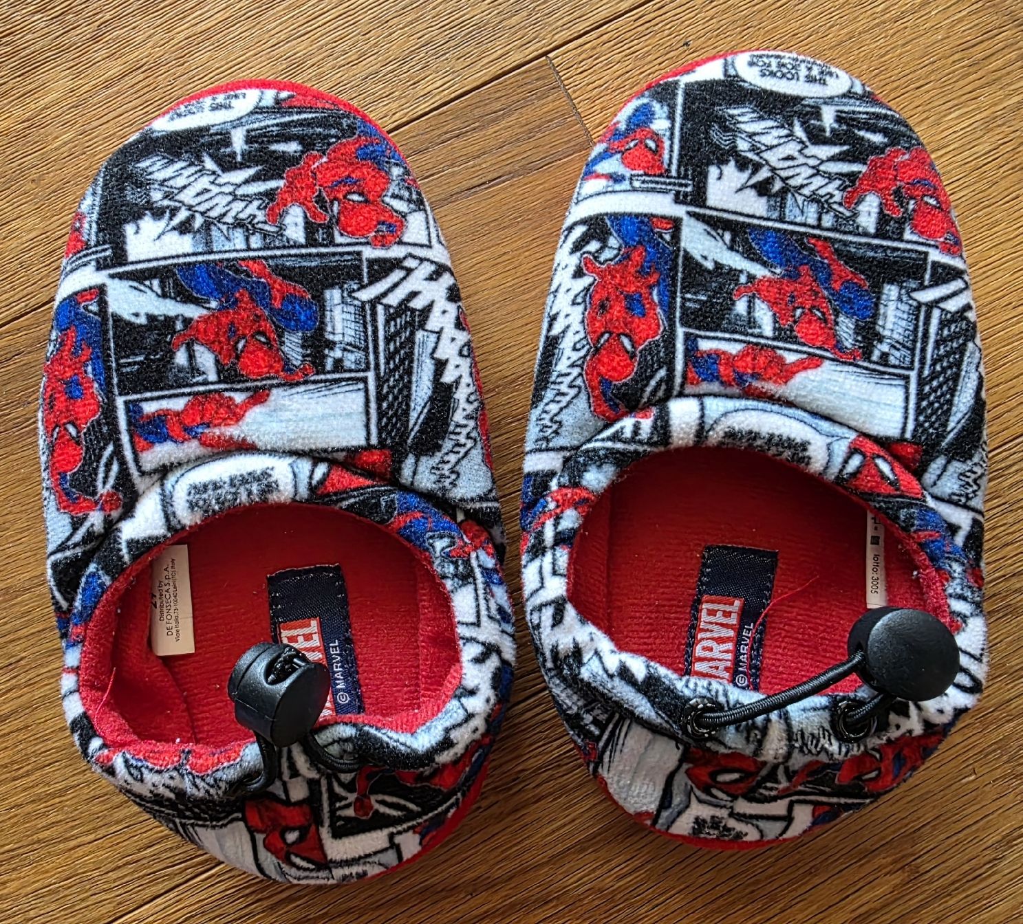 Chaussures garçon: Hausschuhe Spiderman Comic Grösse 29. Neuwertig – Neuf (Voir description) à Zell LU par claro62
