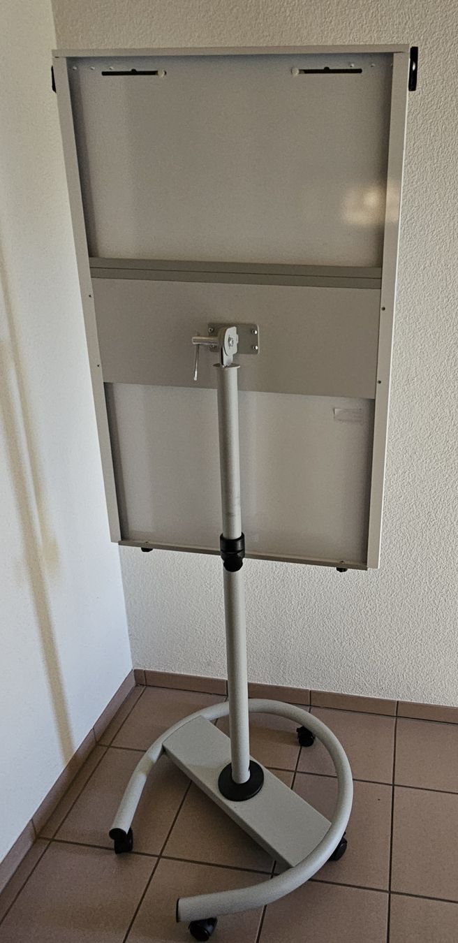 Lavagne: Flipchart Whiteboard auf Rollen – Usato da Fislisbach venduto da Anico99 3