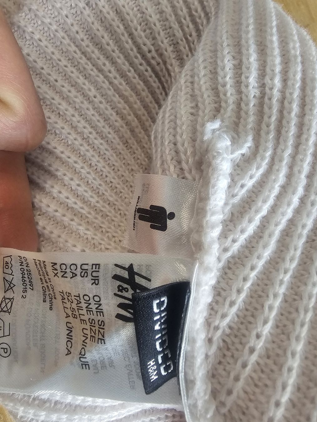 H&M Copricapi, berretti & cappellini: Billie Eilish Kappe – Nuovo (secondo la descrizione) da St.Gallen venduto da amaka01 2