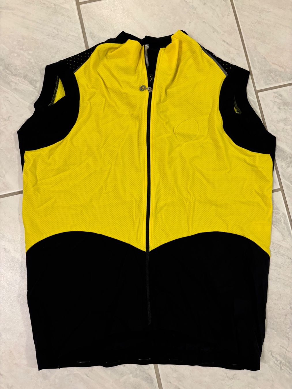Assos Gilet & Giacche: ASSOS tiburuGiletEquipe – Nuovo (secondo la descrizione) da Thalwil venduto da Swisshoneys 2