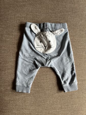 Babyblaue Jogginghose / Pantalon de jogging bleu bébé - 62cm