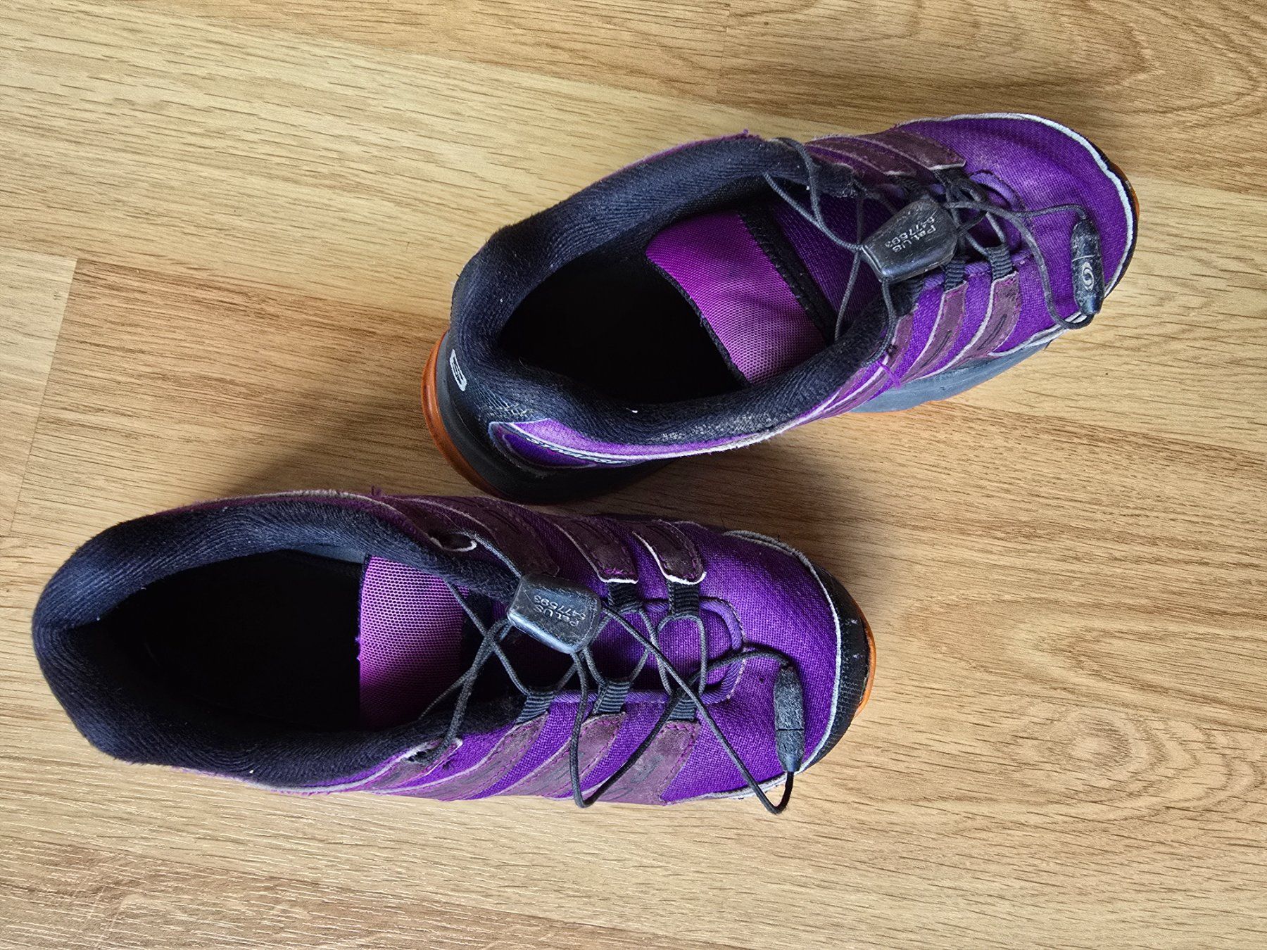 Salomon Chaussures filles: Trekkingschuhe Salomon Gr. 33 – D'occasion à Büttikon AG par Amineah 1