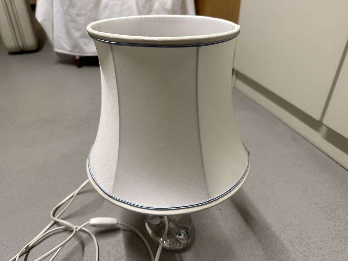 Lampade: Vintage Tischlampe mit Glasfuss – Usato da Affoltern am Albis venduto da jonas1009 3