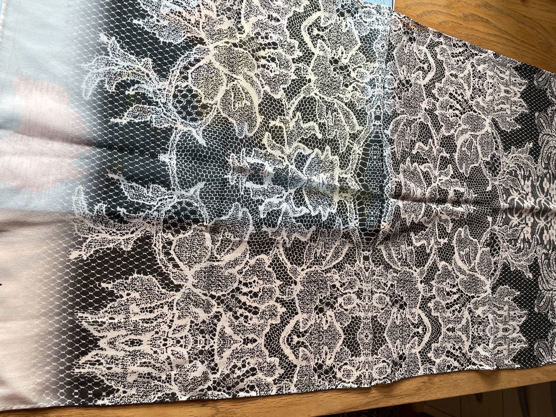 Foulard & Sciarpe: Laura Biagiotti Seidenschal – Usato da Zizers venduto da Hallab 1