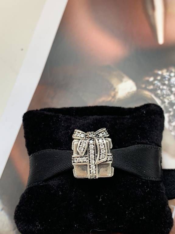 Ciondoli: Original Pandora Charm – Usato da Bürglen UR venduto da VKorchynskyi
