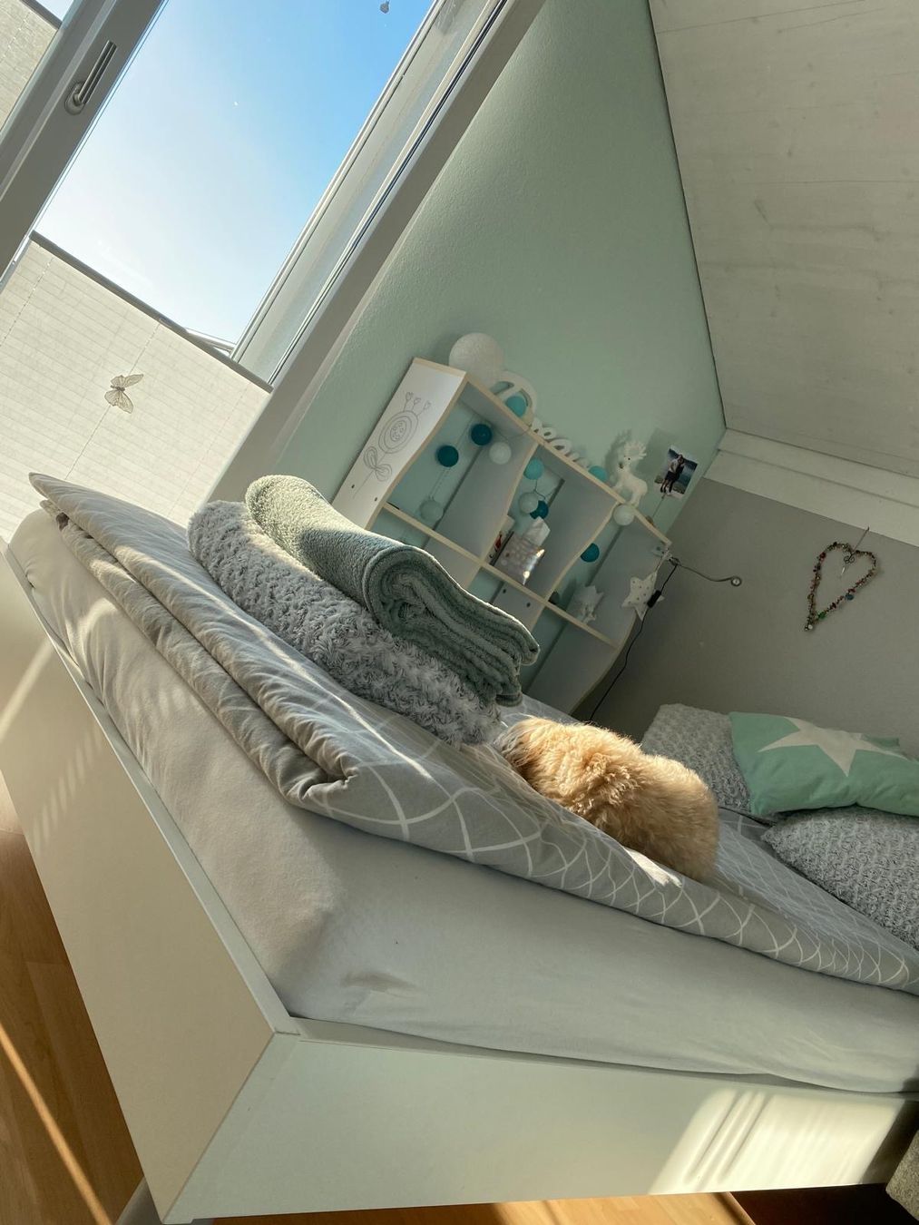 Lits: Bett inkl. Lattenrost – D'occasion à Courtaman par Nikki22 1