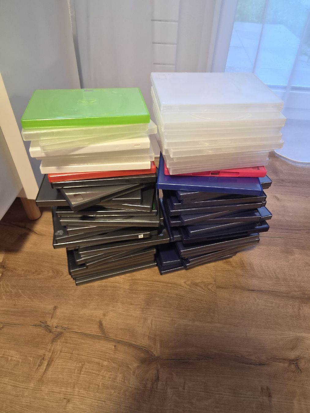 Contenitori & Simili: DVD Hüllen, guter Zustand – Usato da Klosters venduto da rap_n6sq