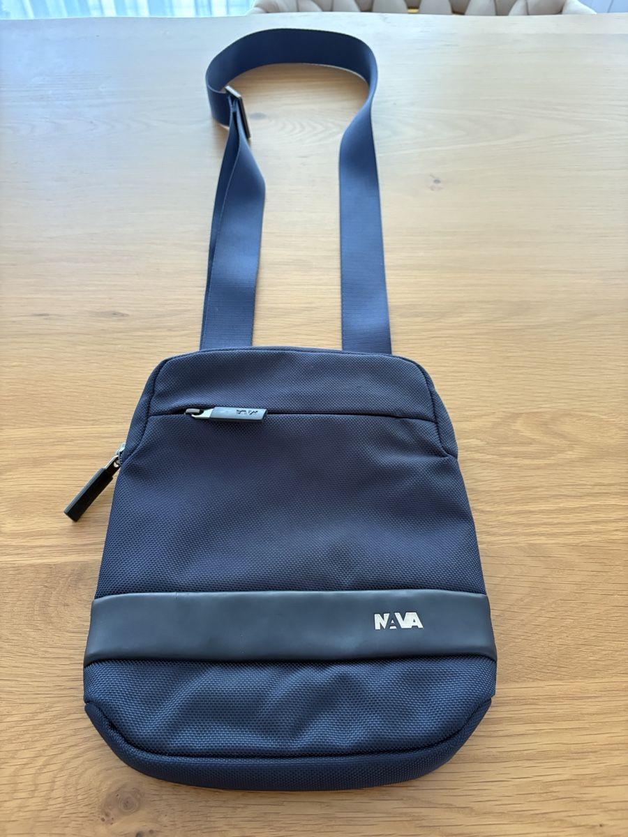 Altro in  Abbigliamento & Accessori: Borsa NAVA unisex blu tracolla usata – Usato da S. Antonino venduto da LIKA91