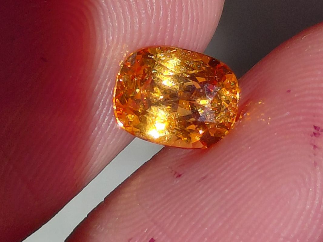 Pietre preziose: Spessartite 1.8 Glowing – Usato da Bévilard venduto da Yougems 5