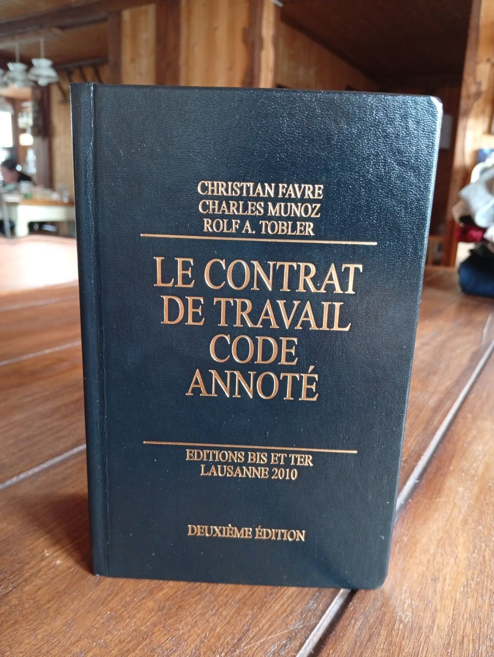 Libri: Le Contrat de Travail, Code Annoté – Usato da Perrefitte venduto da 36B