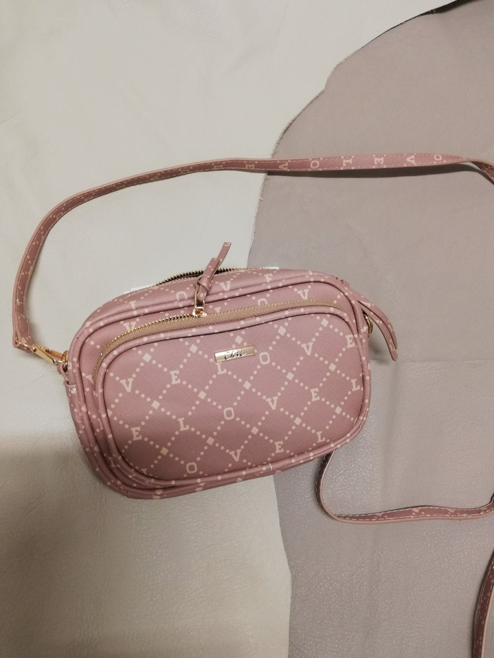 Borse da donna: Umhängetasche klein NEU – Nuovo (secondo la descrizione) da Untersiggenthal venduto da Marlen59 1