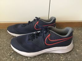 Nike Turnschuhe, Gr. 40
