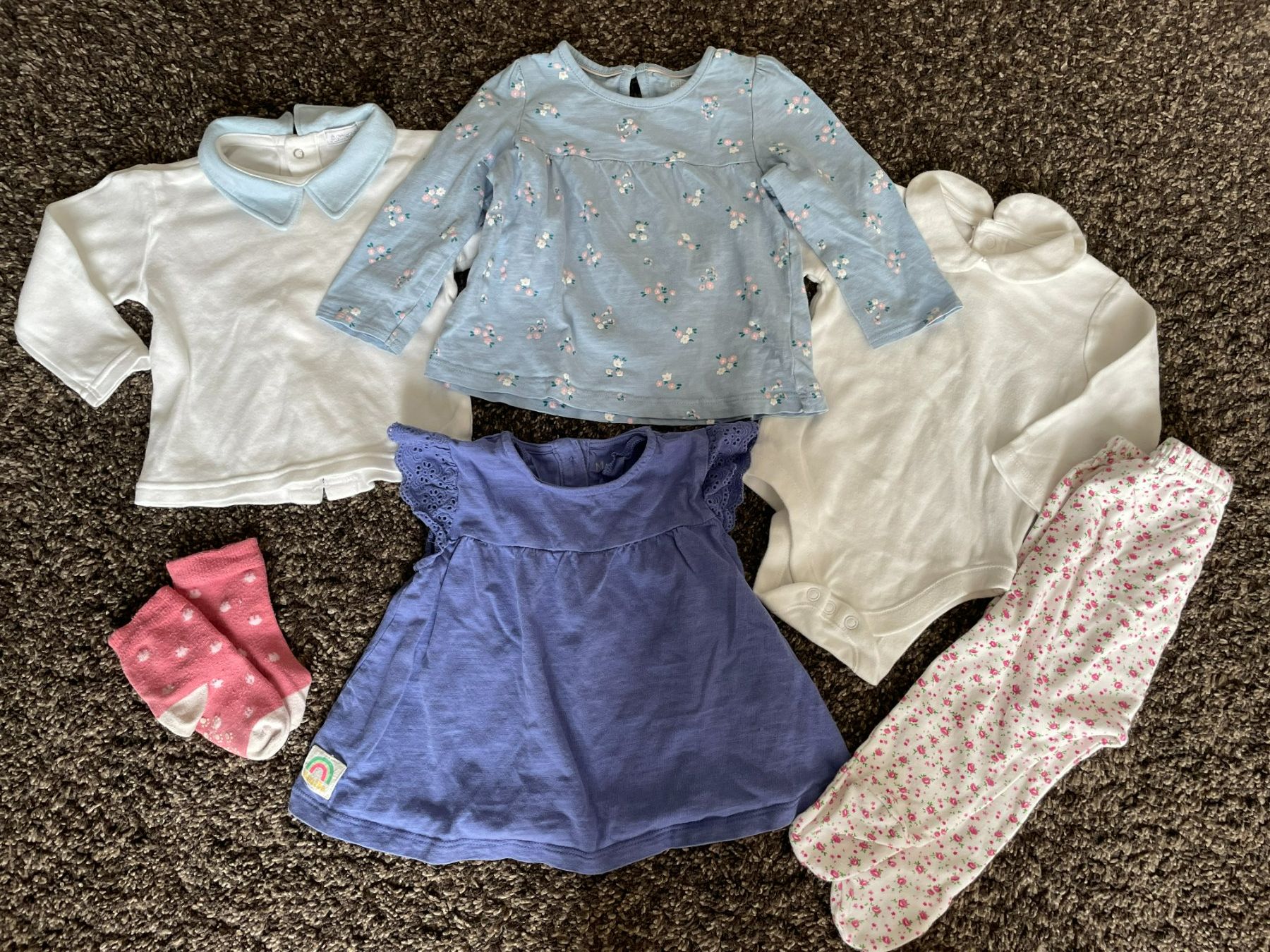 Lotti & Set di vestiti: Mädchen Kleiderpaket Grösse 74 – Usato da Kloten venduto da schunksz