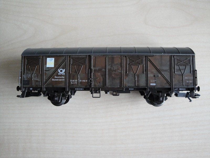 Wagon postal HO REE neuf - Modélisme