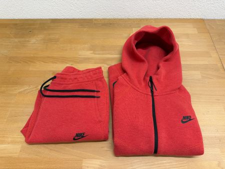 Nike Trainingsanzug / Jogginganzug Gr. M – neuwertig