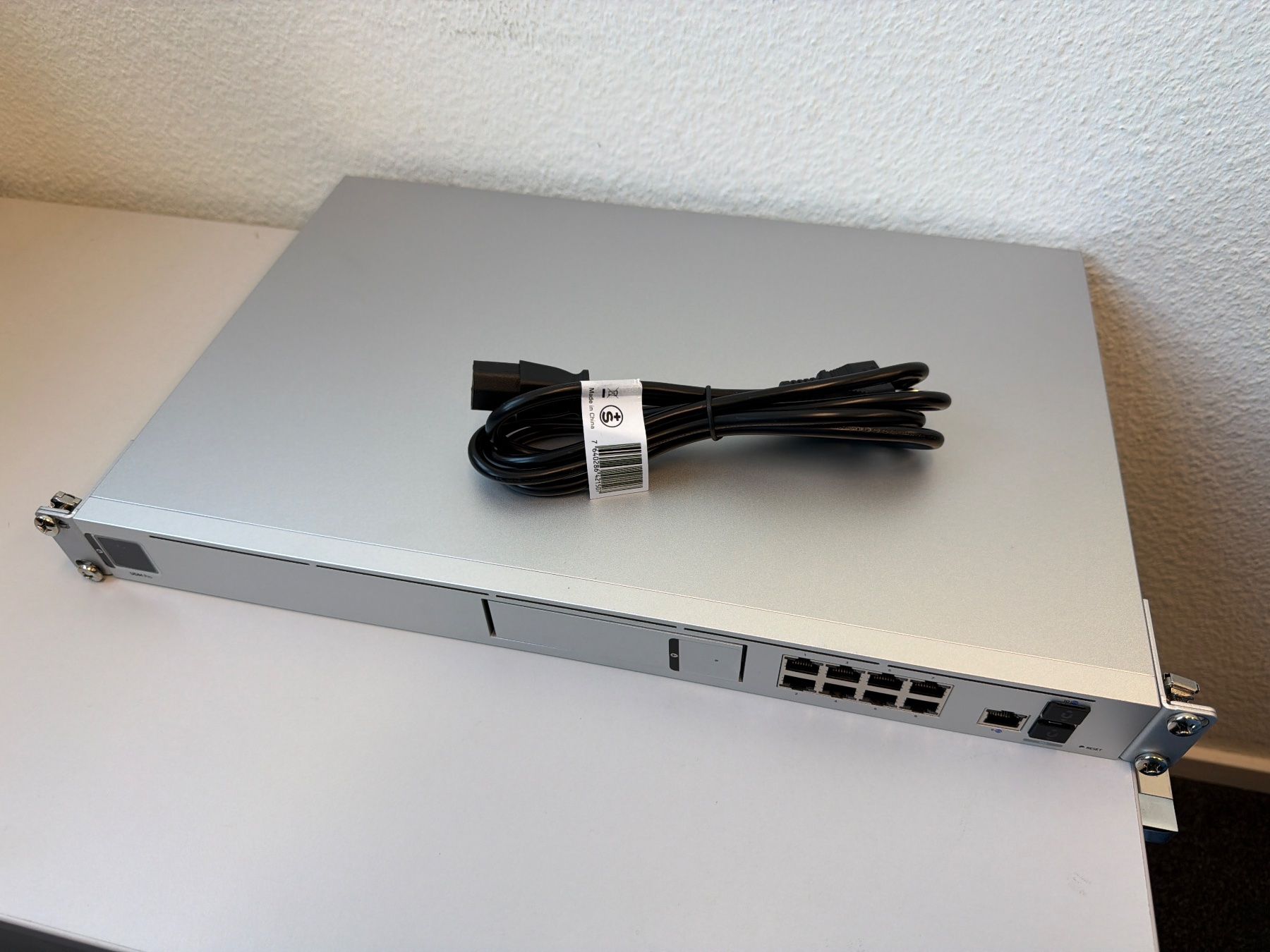 Firewall: Ubiquiti UniFi Dream Machine Pro – Usato da Wetzikon ZH venduto da GLP_Wetz 1