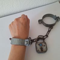 Ältere Handschellen
