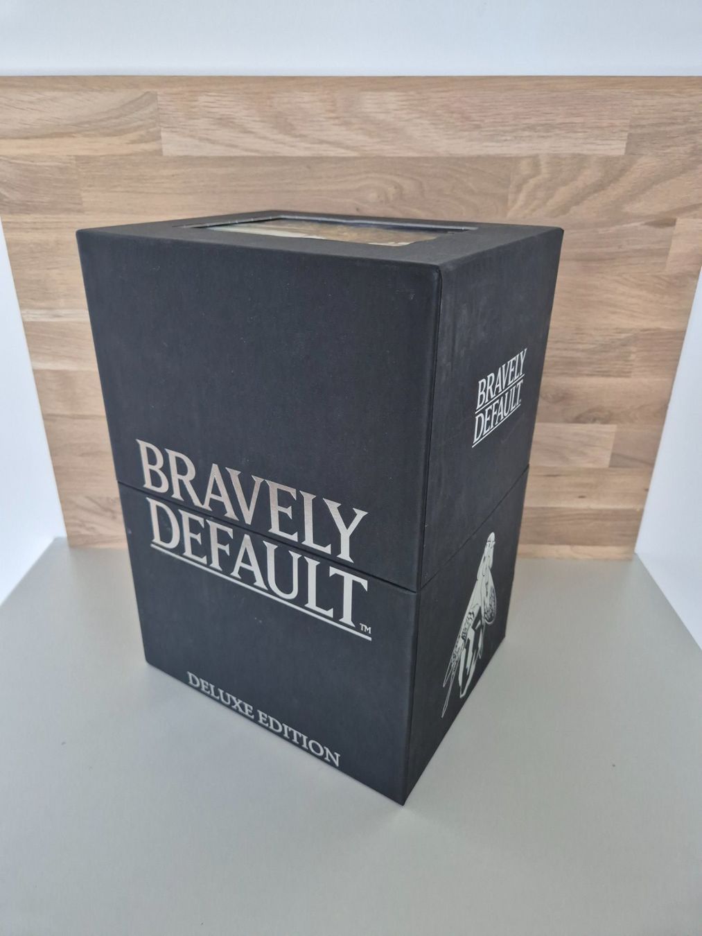 Jeux: Bravely Default Deluxe Edition Nintendo 3DS Spiel + Figur – Neuf (Voir description) à Bassersdorf par retrolab