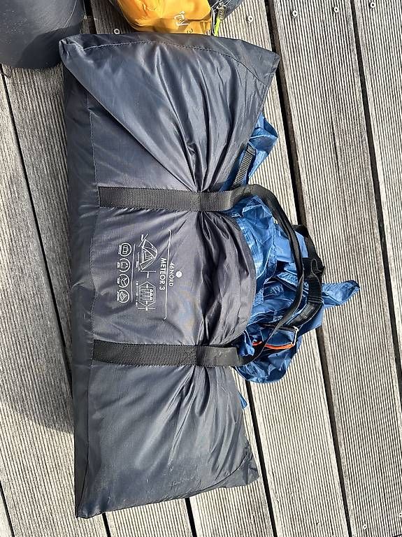 Tende : Lot camping complet  2 tentes + 2 matelas gonflables – Usato da Bulle venduto da Melisa7 2