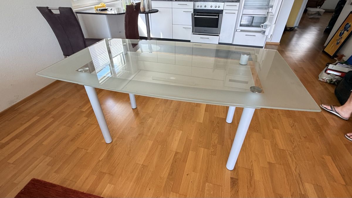 Conforama Set di tavolo e panche: Glastisch mit 6 Stühlen – Usato da Walkringen venduto da Flyover 5