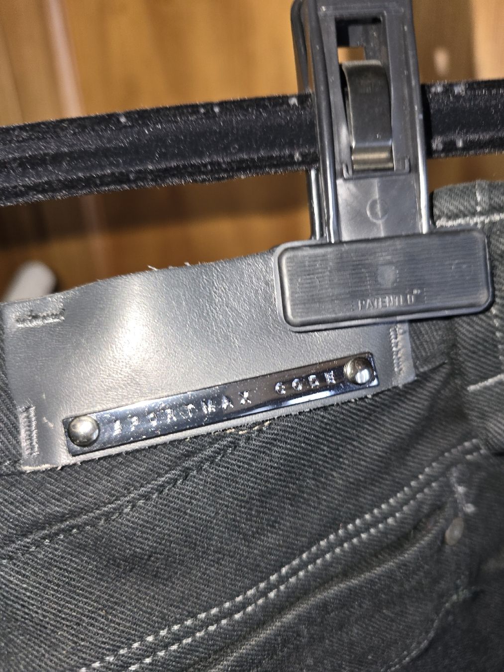 Jeans: Jeans Sport Max Code neri – Usato da calpiogna venduto da dadalter 5