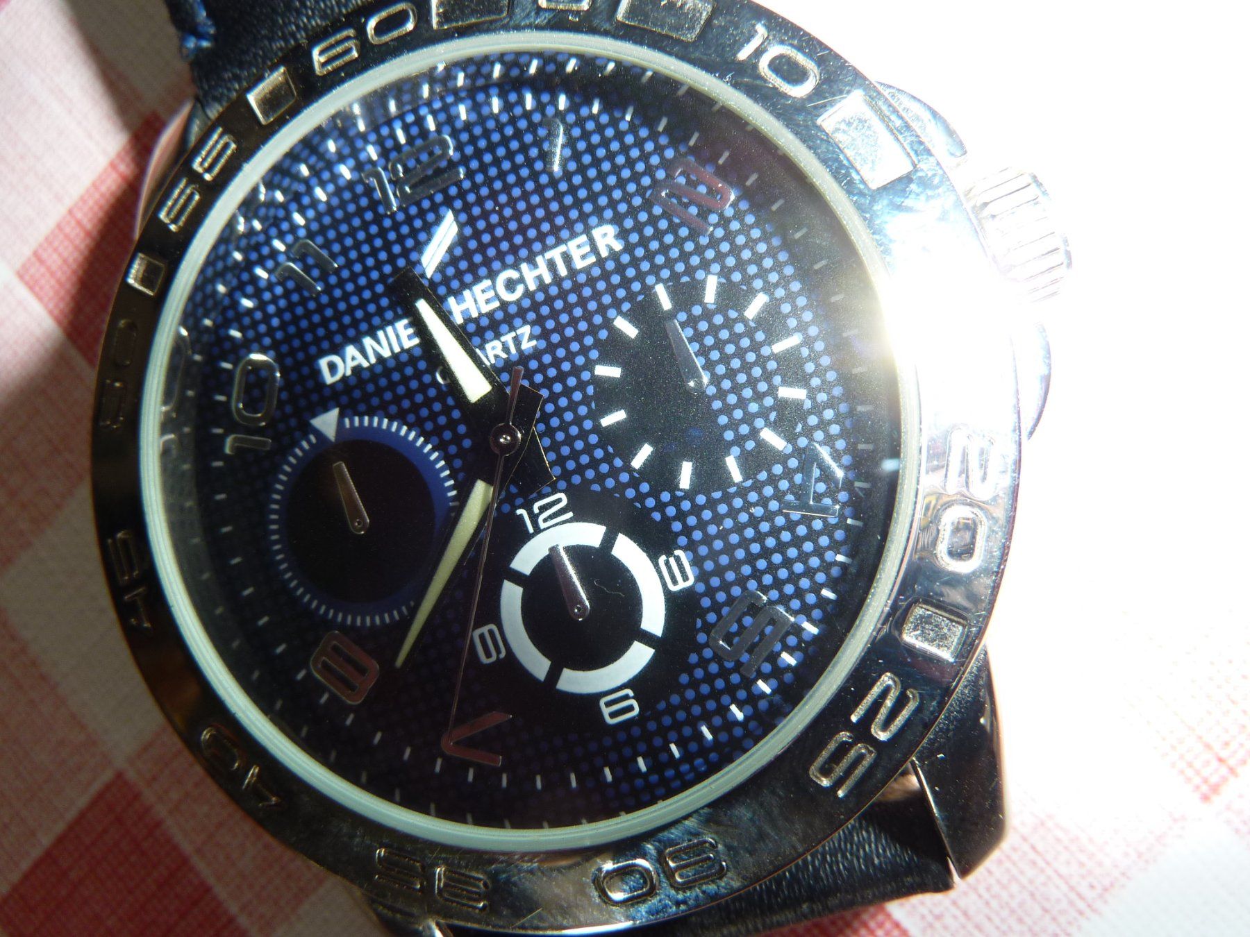 Daniel Hechter Uhren: MONTRE. D. HECHTER. NEUVE:DIVERS FONCTIONS.. – Neu und originalverpackt aus Lausanne von coucoulet