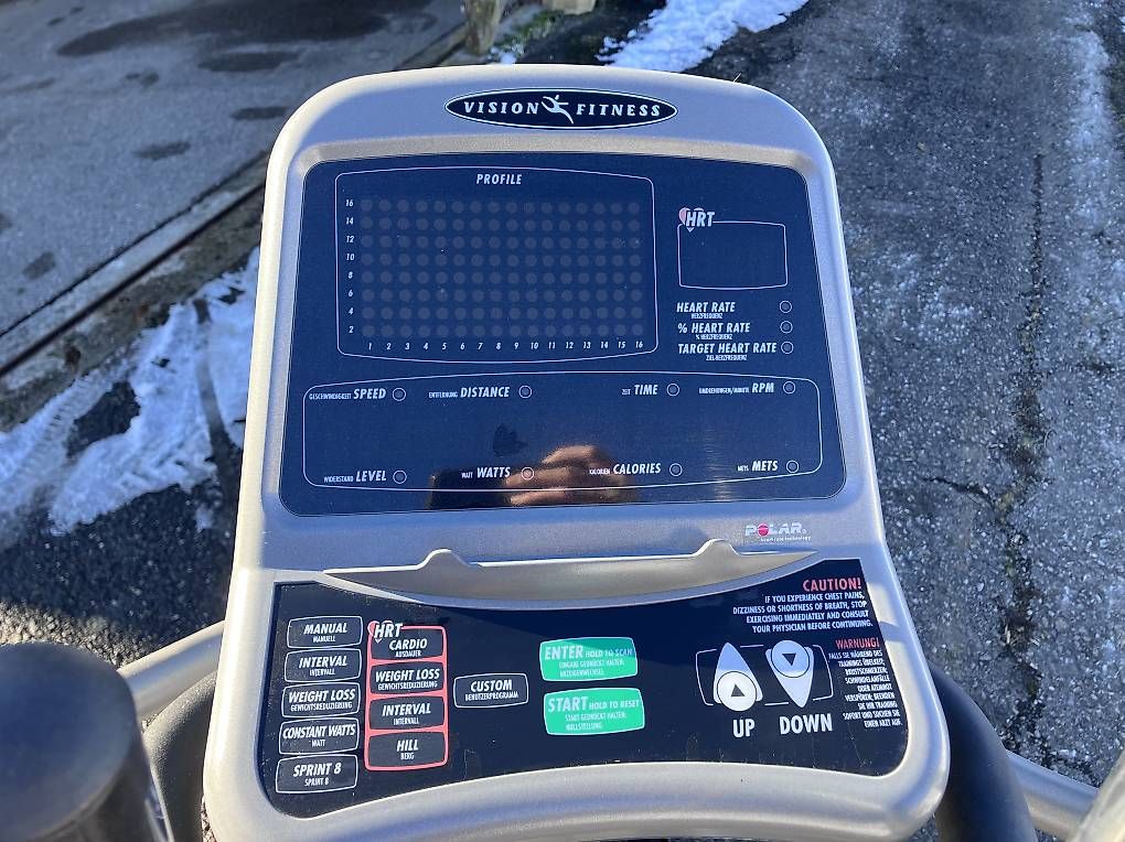 Hometrainer:  Elliptique Vision Fitness – Usato da Grangettes-près-Romont venduto da ptero 1